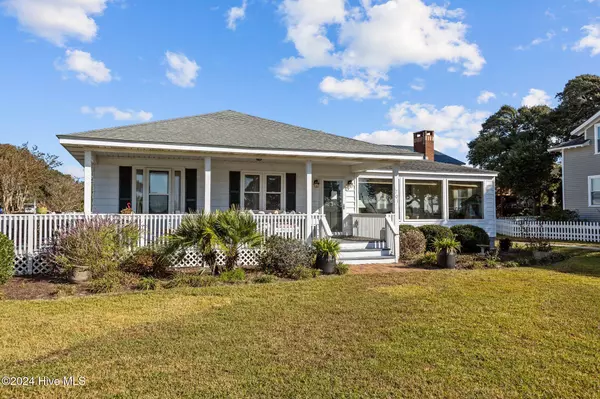 1701 Front ST, Beaufort, NC 28516