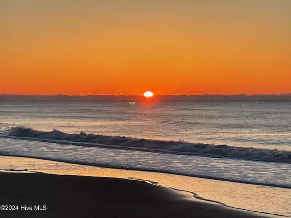 North Topsail Beach, NC 28460,1796 New River Inlet RD