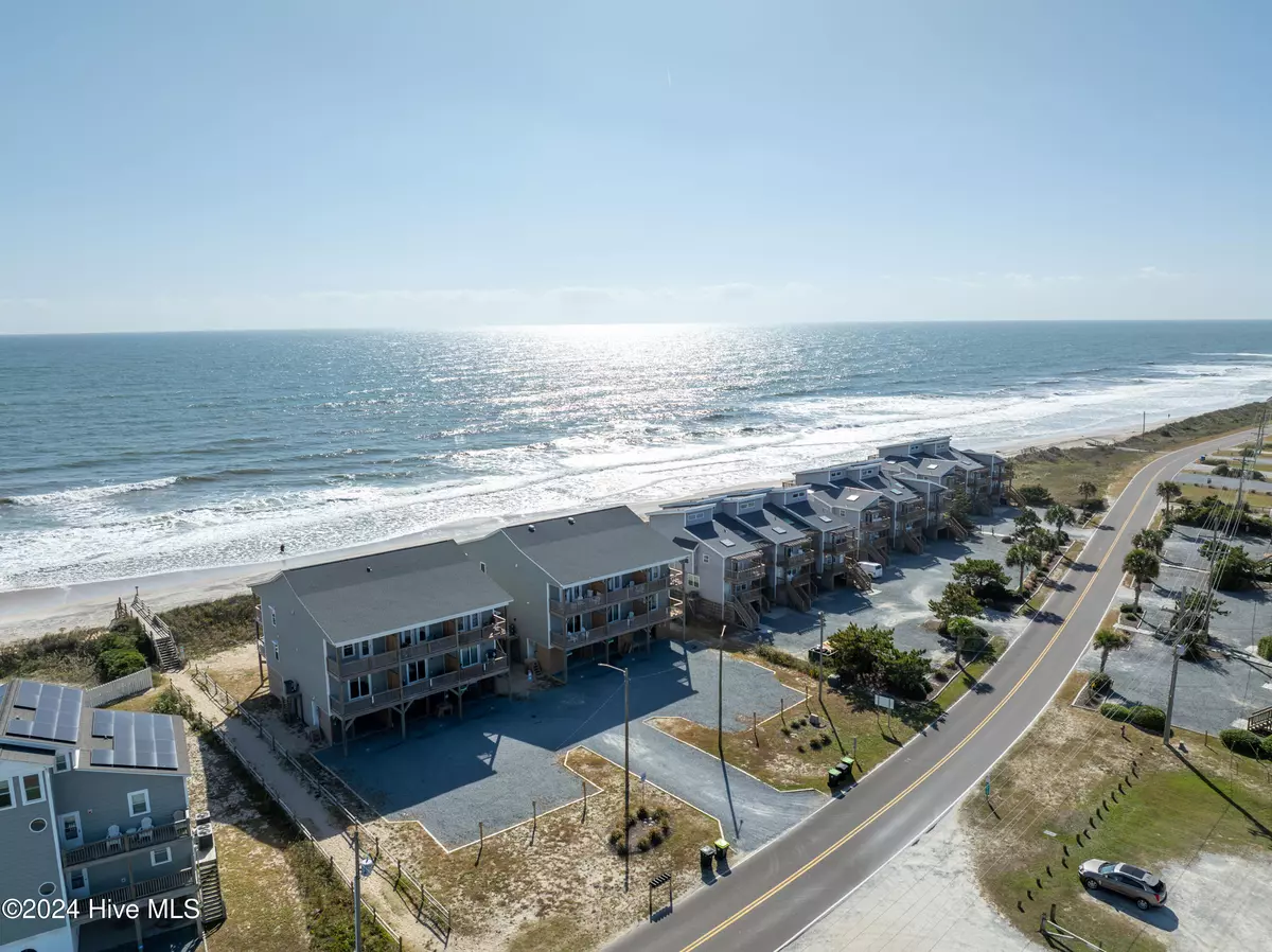 North Topsail Beach, NC 28460,1796 New River Inlet RD