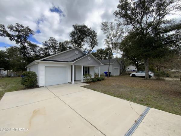 Oak Island, NC 28465,126 NW 8th ST