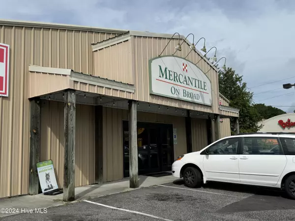 1708 E Broad AVE, Rockingham, NC 28379