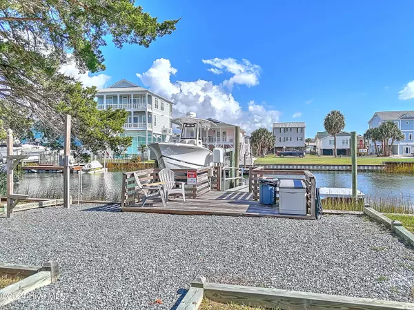 Holden Beach, NC 28462,134 Marlin DR