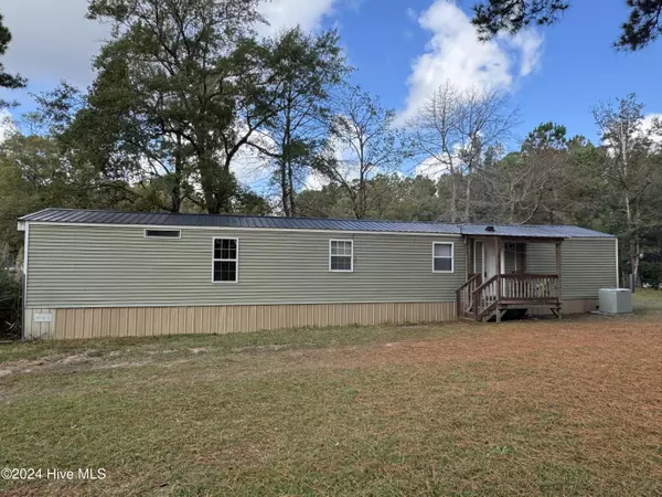 587 Mary Lou LN SW, Supply, NC 28462