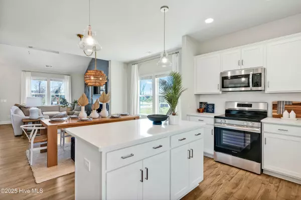 New Bern, NC 28560,218 Chateau DR