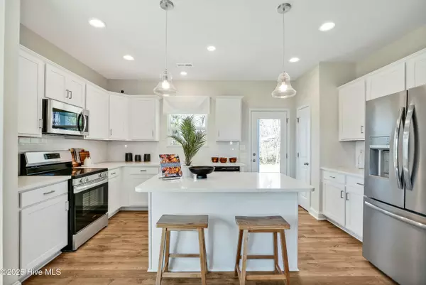 New Bern, NC 28560,218 Chateau DR