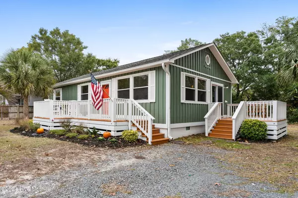 146 NE 5th ST, Oak Island, NC 28465