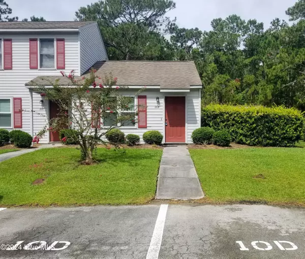 10 Portwest Townhouses CT #Apt D, Swansboro, NC 28584