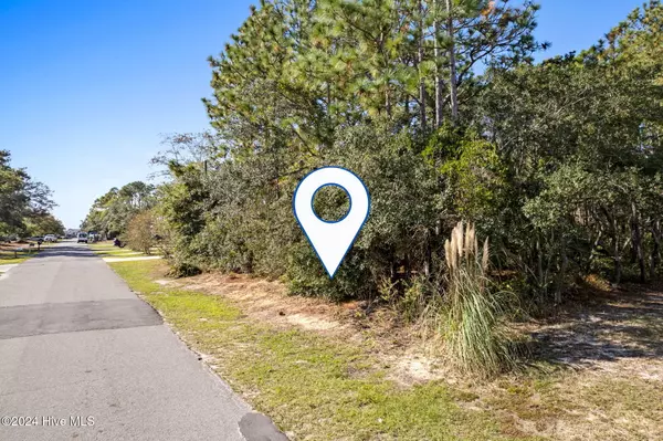 Oak Island, NC 28465,221 NE 51st ST