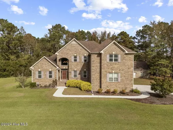 165 Country Squire LN, Jacksonville, NC 28540