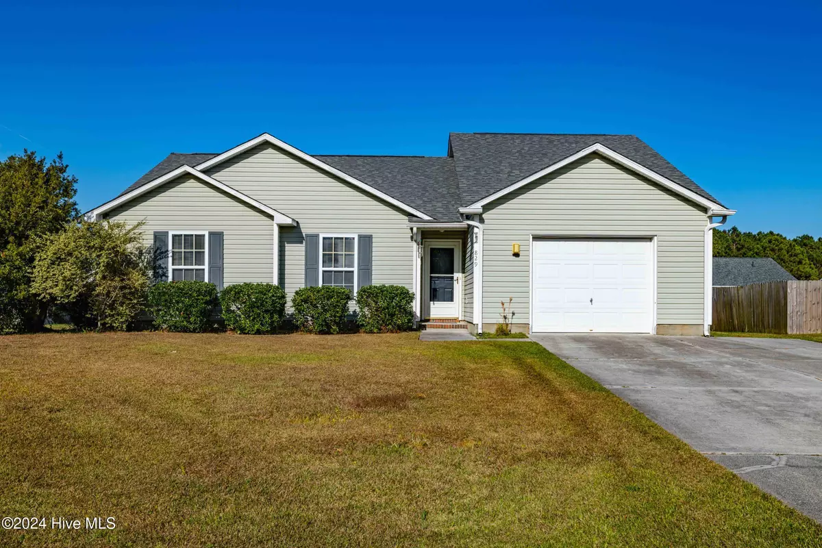 Swansboro, NC 28584,829 Main St Ext