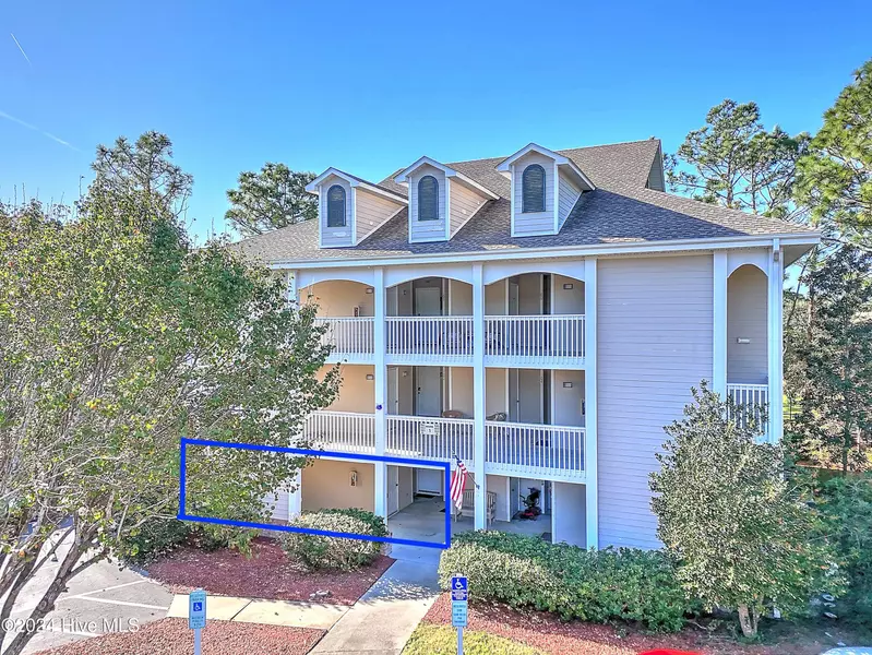 3350 Club Villas DR #101, Southport, NC 28461