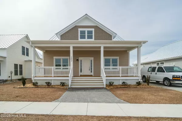 203 Villagers WAY, Swansboro, NC 28584