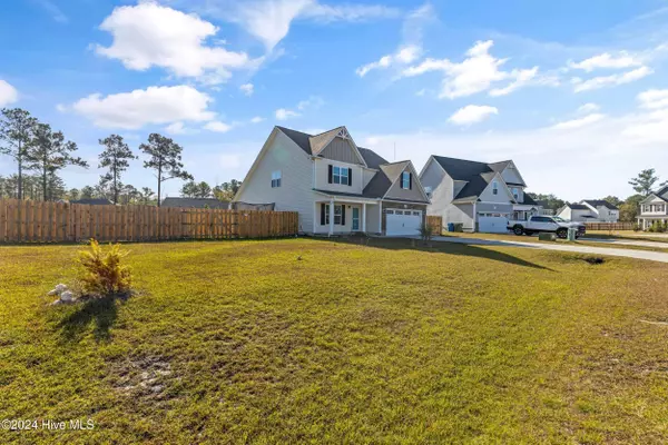 Sneads Ferry, NC 28460,602 Coral Reef CT