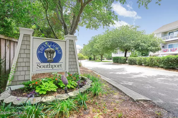 Southport, NC 28461,612 W Brown ST