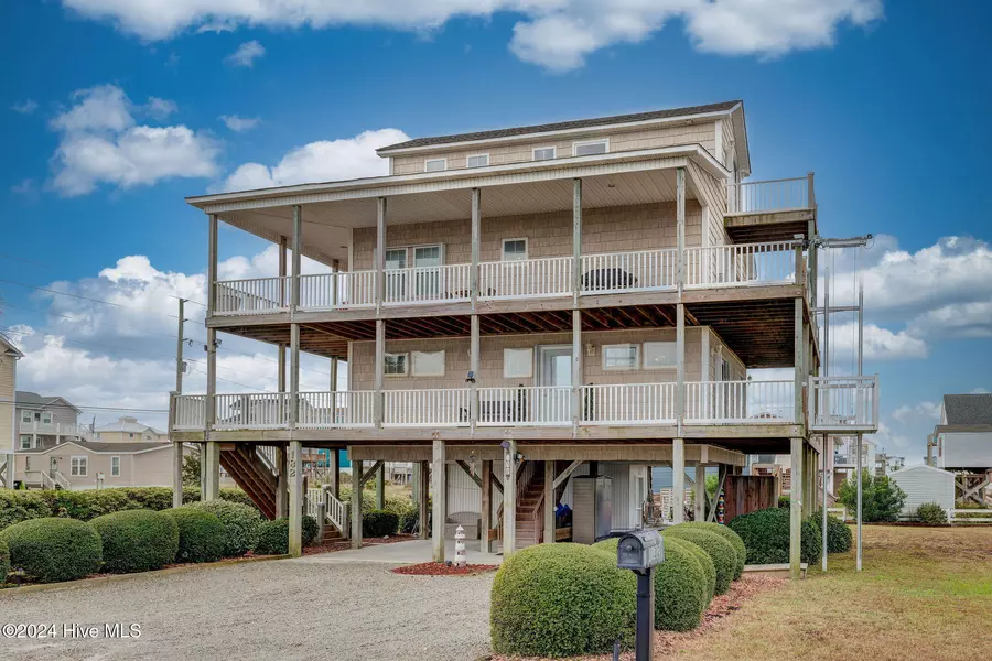 132 Reeves ST, North Topsail Beach, NC 28460