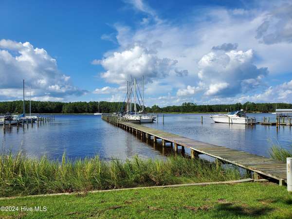 340 Jordan Creek Marina DR, Belhaven, NC 27810