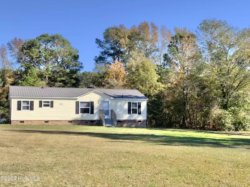 47 Valley Acres DR, Whiteville, NC 28472