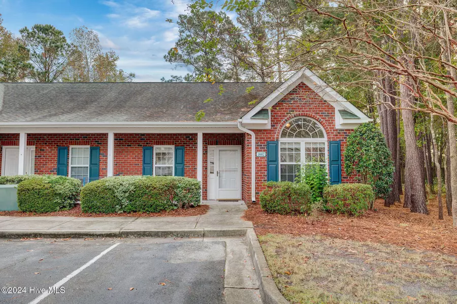 1602 Honeybee LN, Wilmington, NC 28412