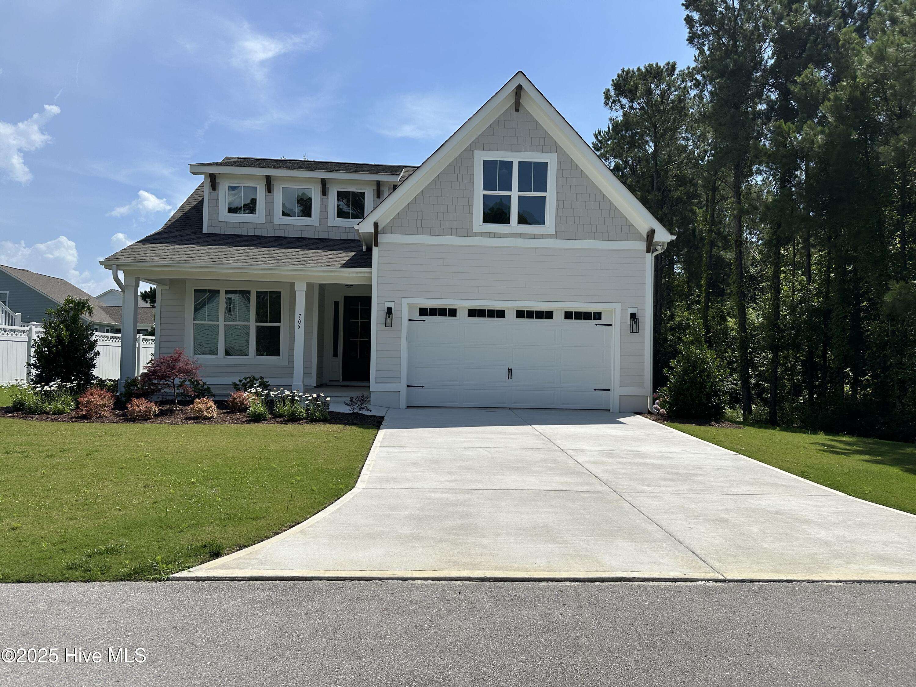 705 Sea Otter LN, Holly Ridge, NC 28445