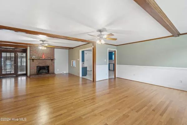 Elizabeth City, NC 27909,103 Cartwright RD