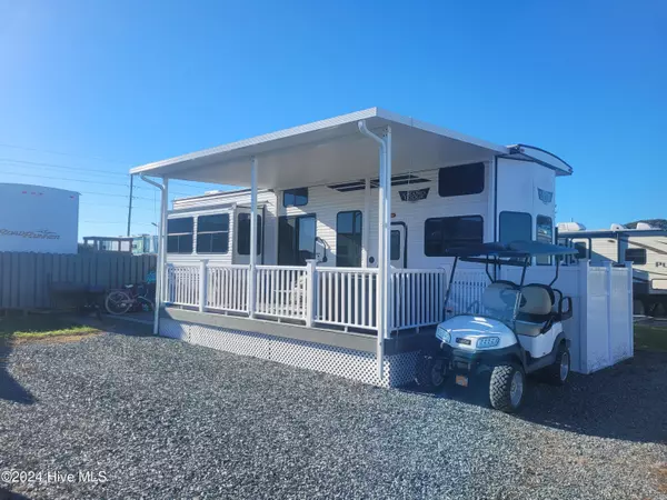 49 Beach ST, North Topsail Beach, NC 28460