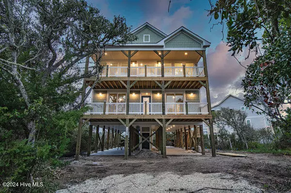 North Topsail Beach, NC 28460,103 Old Village LN