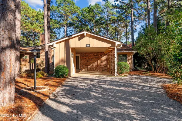 Southern Pines, NC 28387,631 Redwood DR