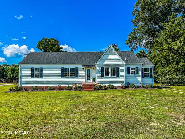 622 E Memorial DR, Ahoskie, NC 27910