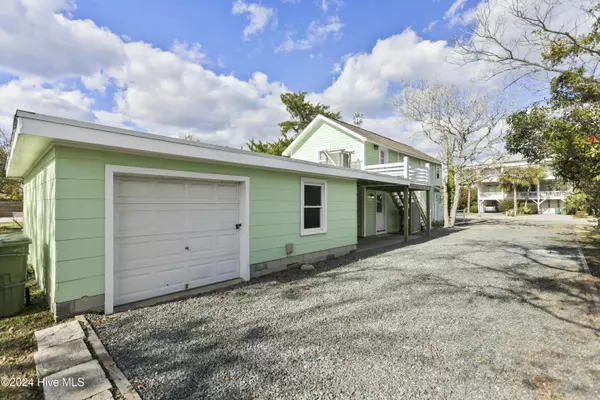 Kure Beach, NC 28449,513 K AVE