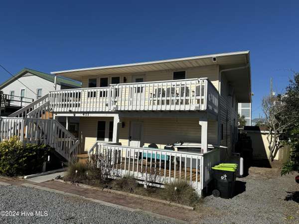 Surf City, NC 28445,411 N Shore DR