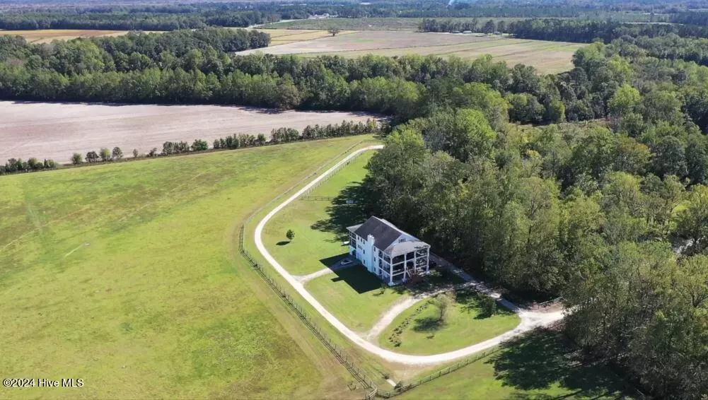 New Bern, NC 28562,655 Van Moreadith RD