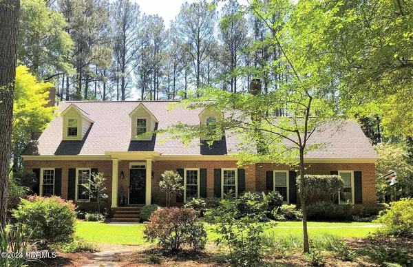 1406 Doris CIR,  Greenville,  NC 27858
