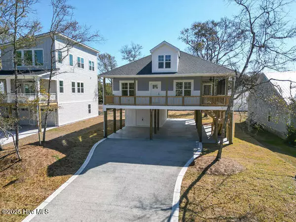 104 NW 22nd ST, Oak Island, NC 28465