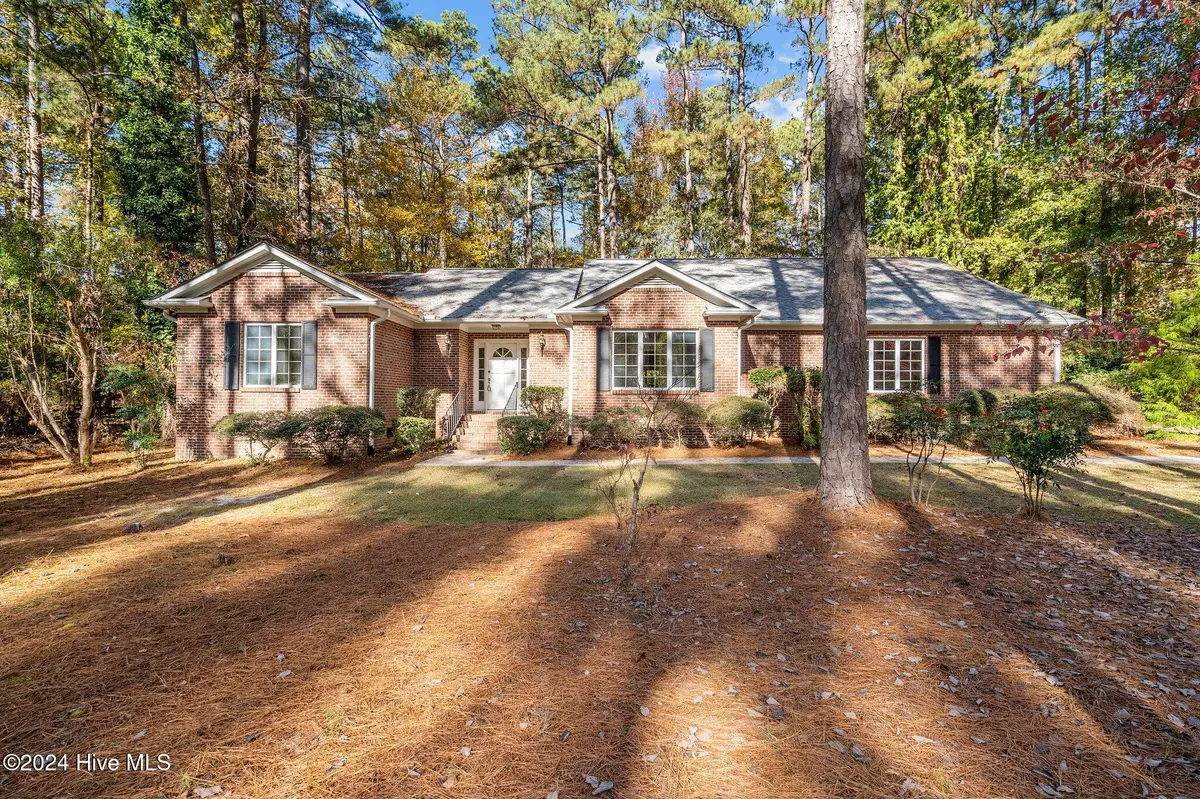 Southern Pines, NC 28387,560 S Bethesda RD