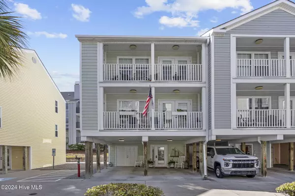 North Myrtle Beach, SC 29582,209 Hillside DR N #201