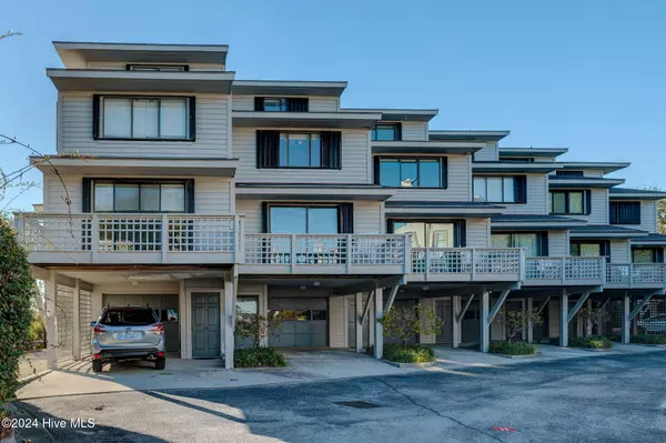 20 W Lookout Harbor WAY #Unit 20, Wrightsville Beach, NC 28480