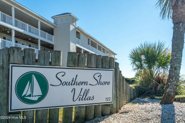 122 SE 58th ST #Apt 201, Oak Island, NC 28465