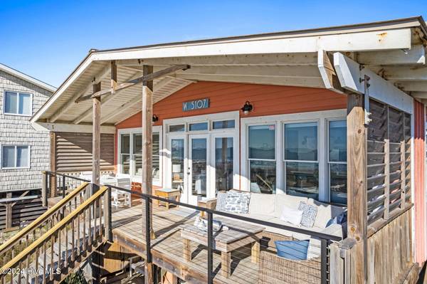 5107 W Beach DR, Oak Island, NC 28465