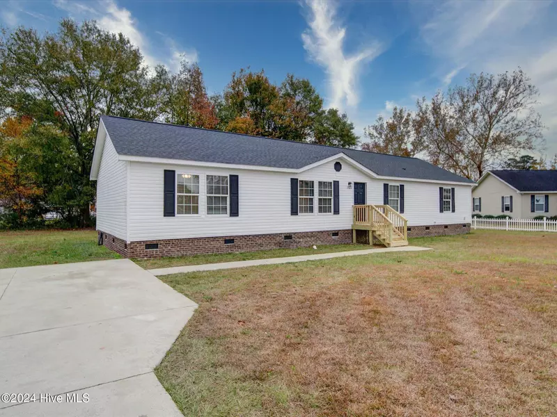 15020 Millstone DR, Laurinburg, NC 28352