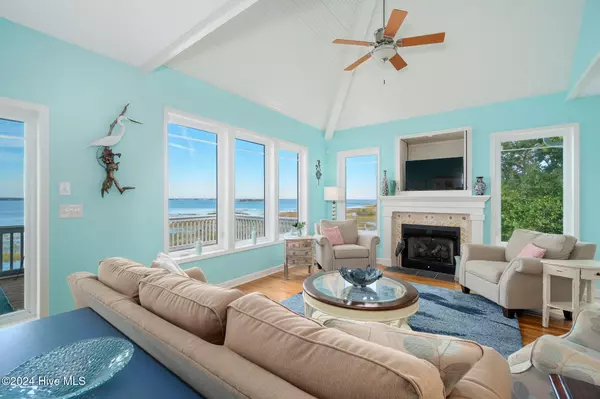 Emerald Isle, NC 28594,5310 Bogue Sound DR