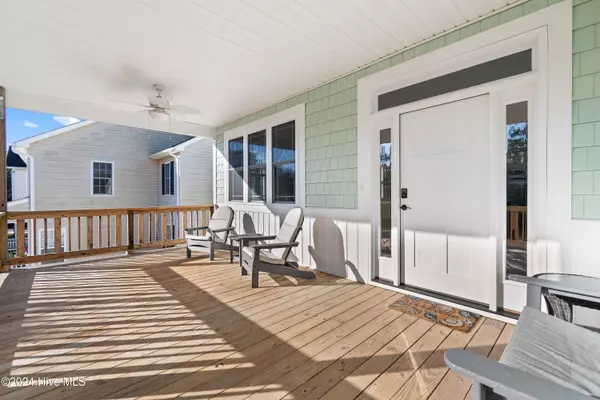 Oak Island, NC 28465,213 NE 35th ST