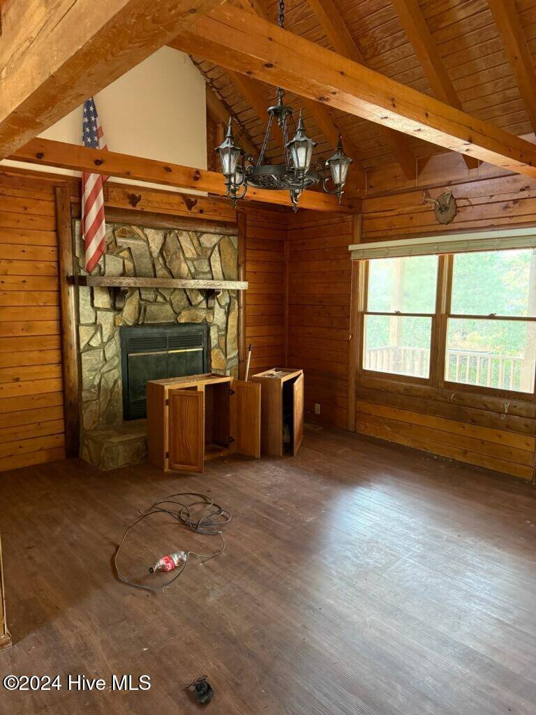 Hubert, NC 28539,493 Highway 172