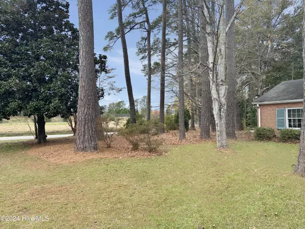 Whiteville, NC 28472,218 Maple ST