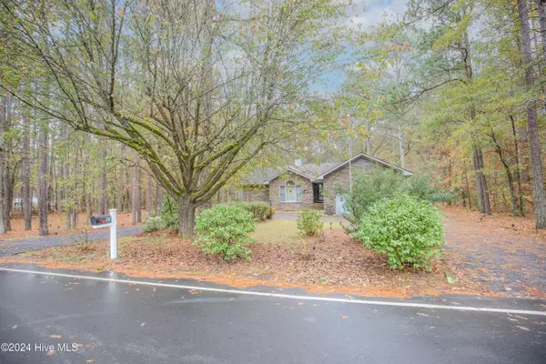 Vass, NC 28394,681 Riverbirch DR