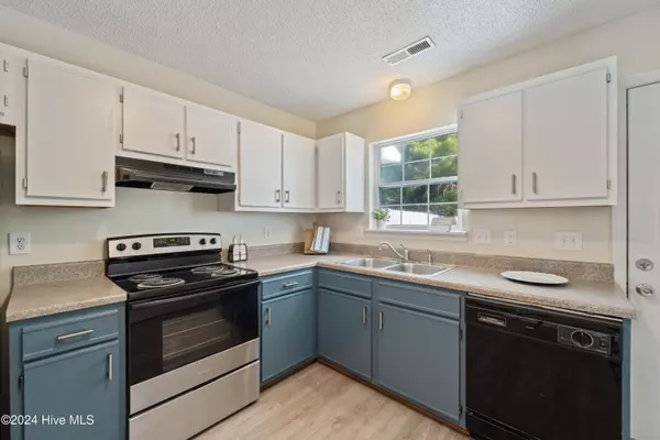 Midway Park, NC 28544,115 Live Oak CT
