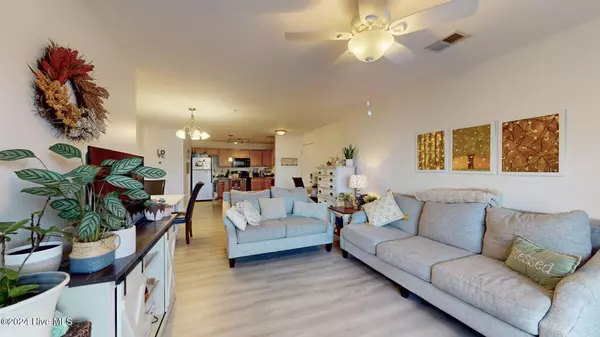 Wilmington, NC 28412,645 Condo Club DR #Unit 204