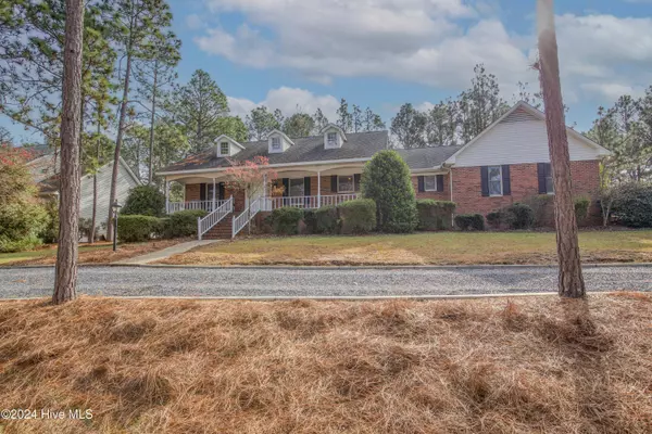 78 Deerwood LN, Pinehurst, NC 28374