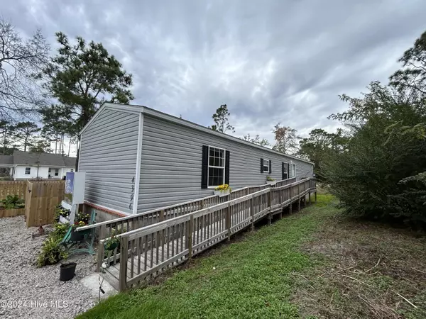 4396 Sweet Bay DR SE, Southport, NC 28461