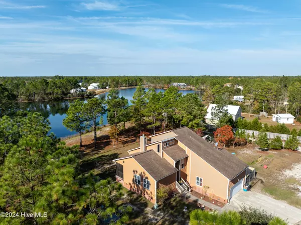 1034 Milo LN, Surf City, NC 28445