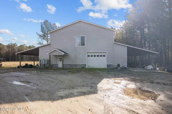 Ayden, NC 28513,5499 White Line RD